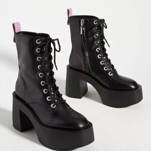 Larroude Olivia Plaid Platform Boot Size 6.5 0469